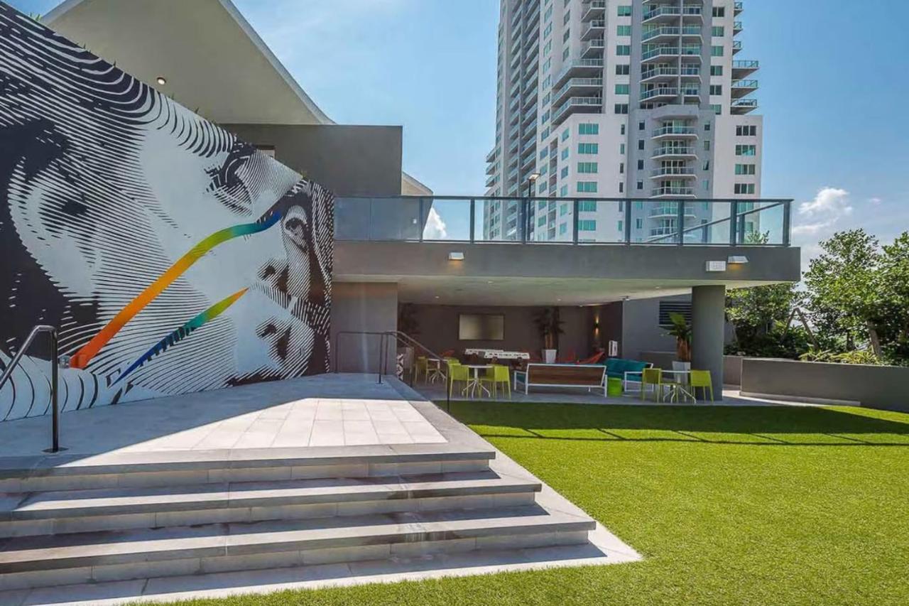 Downtown W Gym Pool Nr Restaurants Mia-78
