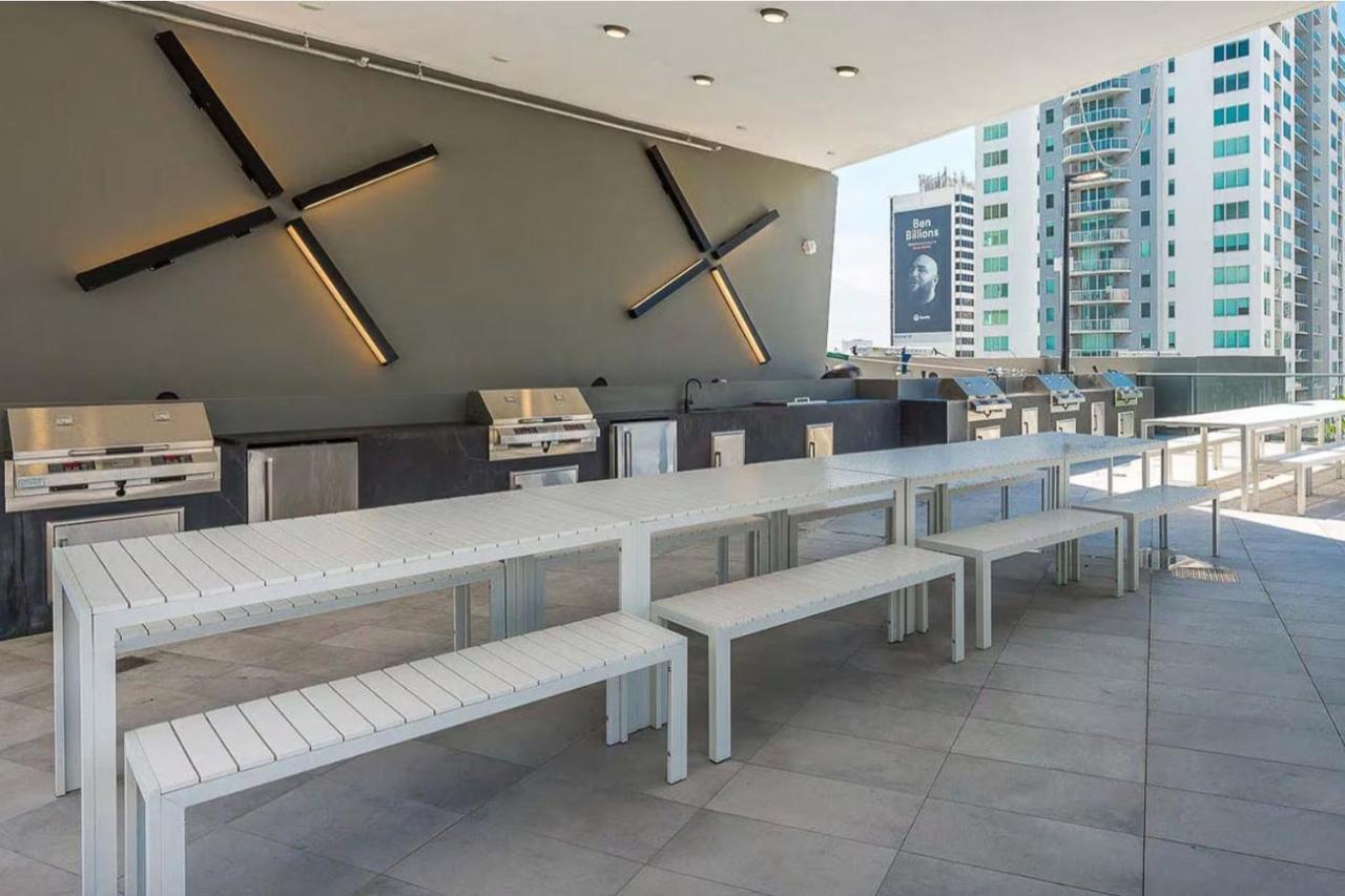 Apartment Downtown W Gym Pool Nr Restaurants Mia-78 *